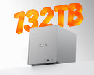 四盘位 ME Pro 470 在中国的起售价约为 741 美元。图为:一张突出显示其标称存储支持能力的宣传图片。