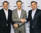 Sixt-Stellantis 交易完成：Alexander Sixt（Sixt 公司联席首席执行官）、Uwe Hochgeschurtz（Stellantis 公司扩大后欧洲地区首席运营官）、Konstantin Sixt（Sixt 公司联席首席执行官）--从左到右。