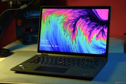在审查中：联想ThinkPad X13 Yoga第三代，由联想提供。