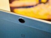 Why, for example, does the OnePlus Pad Lite have a rather wide plastic strip on its metal casing? (Image source: Notebookcheck)