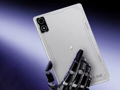 黑鲨游戏平板电脑开箱即可运行Android 16。