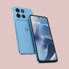 Pantone 阿拉斯加蓝配色的 Moto G17 Power（图片来源：摩托罗拉）