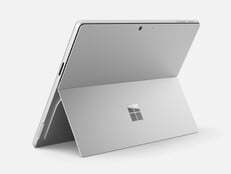 铂金色的 Surface Pro 12。