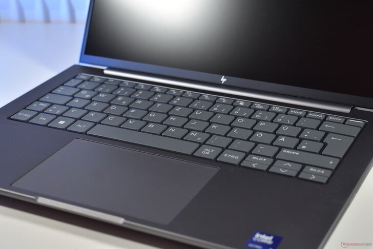 HP ZBook 8 G1i 14：键盘