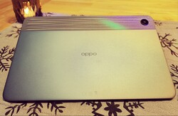 在审查中。Oppo Pad Air。