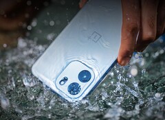 OnePlus Nord CE6 具有防水功能，触摸屏对湿手指也会有反应。