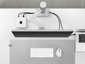 明基（BenQ）推出了多款带有 INFTYLAB 品牌标识的配件。 