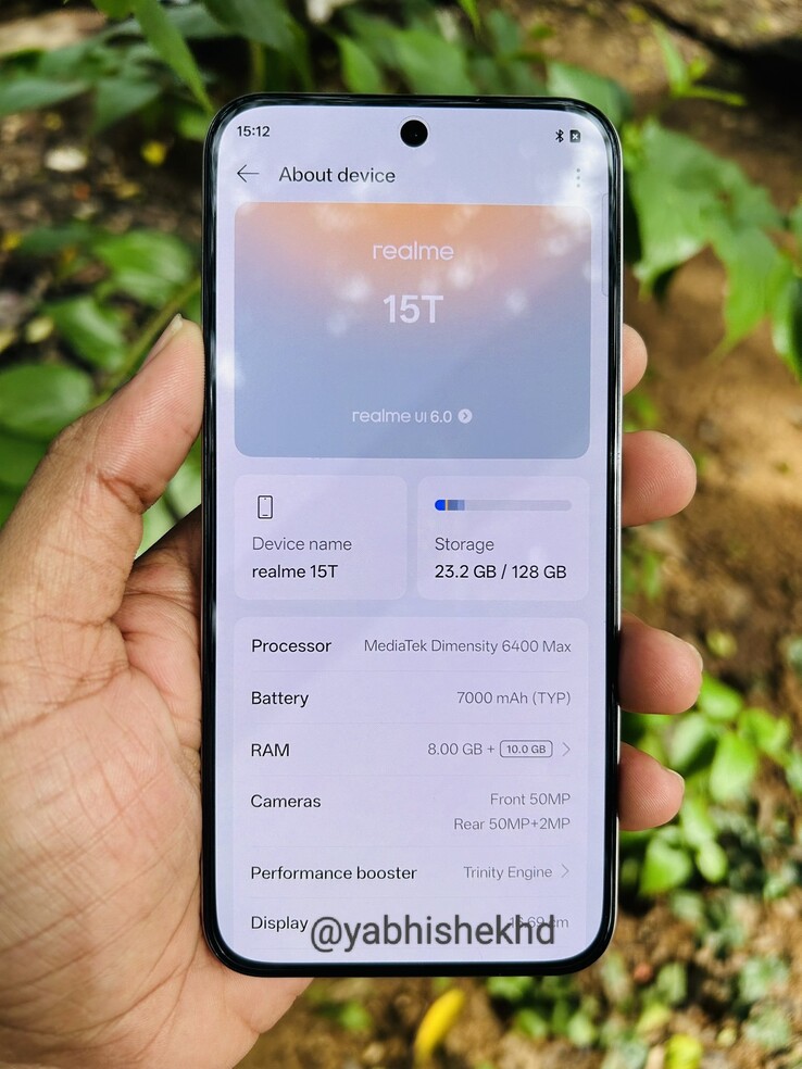 打开 "关于设备 "页面的野生 "Realme 15T"。(来源：Abhishek Yadav via X）