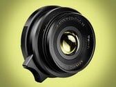 Thypoch Ksana 35 mm f/2 是一款适用于徕卡 M 相机的紧凑型全画幅镜头。