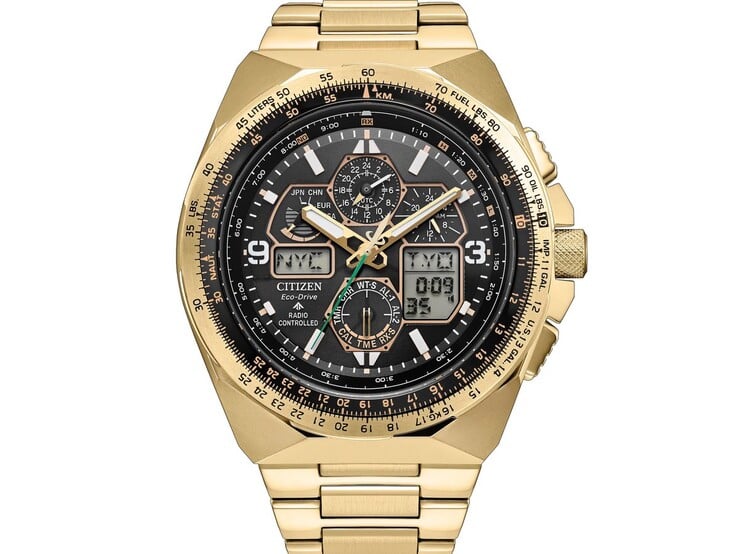 Citizen Promaster Skyhawk A-T JY8144-50E 飞行员腕表,采用浅金色调不锈钢表壳和表链,黑色表盘,配有多个模拟小表盘、数字显示屏以及航空风格的滑动计算尺表圈。