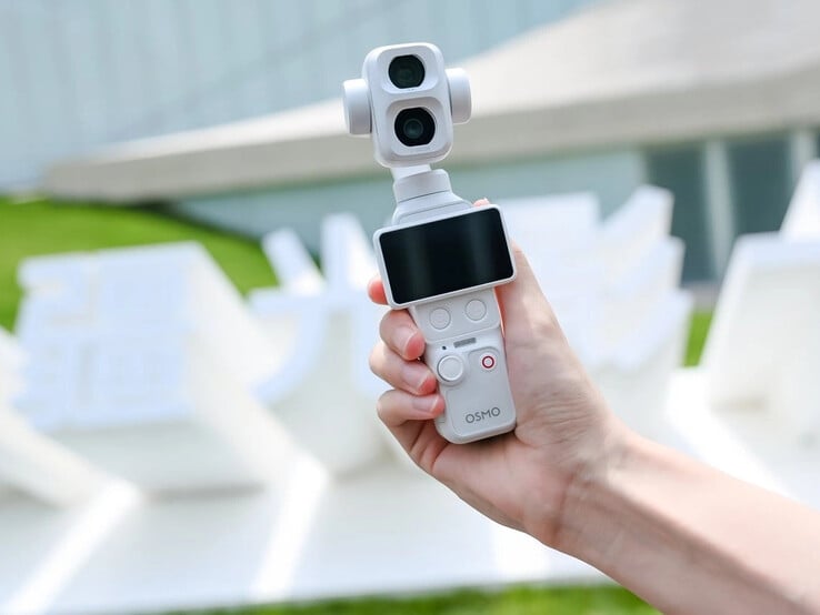 珍珠白的 DJI Osmo Pocket 4P。