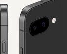 配备双后置摄像头的 Pixel 9a 曜石版。(图片来源：谷歌）
