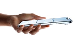 据泄密者称，中国前五大智能手机制造商正在开发配备大电池的轻薄旗舰机。(图片来源：Apple)