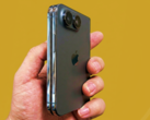 iPhone Ultra/折叠设计模式上手图。