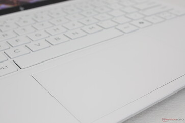 即使是 13 英寸的机型,也能拥有紧凑的点击板