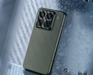 与前代产品一样，小米 16 Pro 也不太可能在全球发布。图：小米 15 Pro（图片来源：李琦微博）