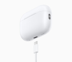 Airpods Pro 2 现在将随附一个 USB-C 充电盒(图片来源:Apple)