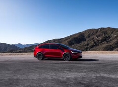 特斯拉 Model X(图片来源:特斯拉)