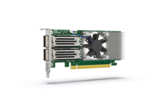 QXG-100G2SF-BCM 提供极快的 100GbE 连接(图片来源:QNAP)