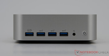 Geekom A7 Max - 前面板上的接口