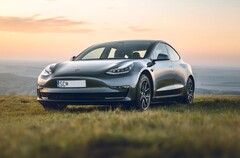 特斯拉的 Model 3 Performance 是一款双电机全轮驱动快背式轿车，曾多次打破销售记录。(图片来源：特斯拉）