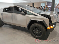 特斯拉似乎正在调查 Cybertruck 的前驱动电机是否存在客户投诉的噪音问题。(图片来源:Daniel Zlatev / Notebookcheck)