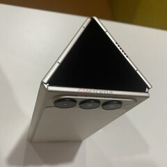 魅族终极 G 折叠概念机。(图片来源：GSMArena）