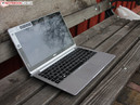 ... 这些是Aspire Switch 11 Pro的主要卖点。