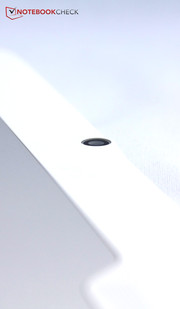 A stronger camera is found on the rear: