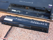 There is no battery interface to „dock-on“as with the ProBook 6475b.