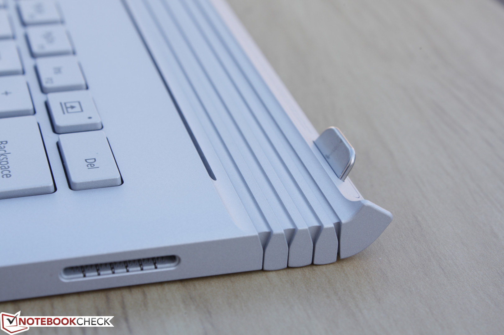 微软surface book (core i5, nvidia gpu) 笔记本电脑简短评测 - note