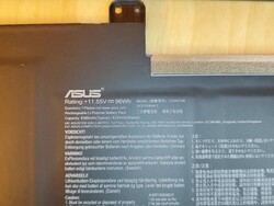 Zenbook Pro 16X OLED的电池