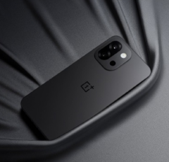 云墨黑配色的 OnePlus 13T。(图片来源：微博数字聊天站）
