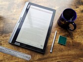 联想 ThinkBook Plus Twist Gen 4 可折叠笔记本评测：电子墨水与 OLED 混合技术