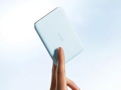 Anker 的蓝色 Nano 电源(5K、MagGo、超薄型