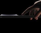 vivo X300 的侧面轮廓，显示其纤薄的摄像头外壳。(图片来源：vivo）