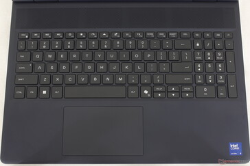 键盘包括一个与 Alienware Area-51 不同的数字键盘