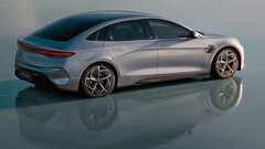 新款 Seal 紧追 Model 3 高地(图片:比亚迪)