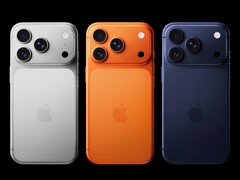 iPhone 17 Pro 有三种颜色，包括 &quot;宇宙橙 &quot;和 &quot;深蓝&quot;（图片来源：Apple)