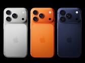 iPhone 17 Pro 有三种颜色，包括 "宇宙橙 "和 "深蓝"（图片来源：Apple)