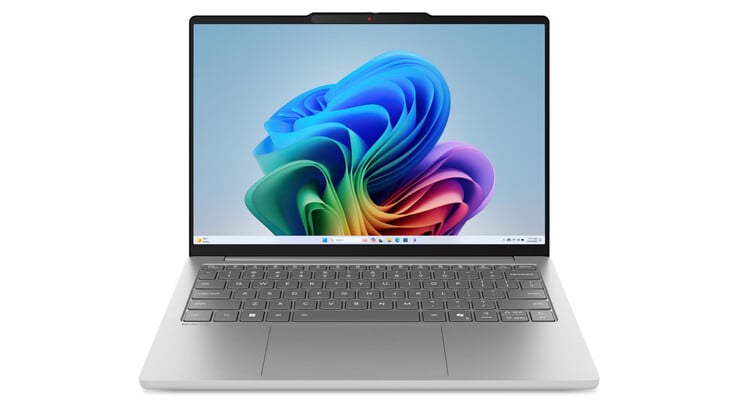 IdeaPad Slim 5 13IWC11 的尺寸为 295.58 × 206.95 × 14.3 毫米。