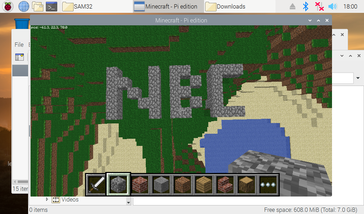 CrowPi还包括Minecraft Pi版，以获得一些乐趣。