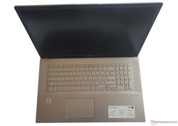 华硕VivoBook 17 F712JA。测试单位由NBB.com（notebooksbilliger.de）提供。