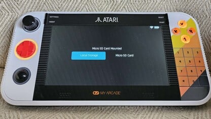 如果插入正确格式化的 SD 卡，就会打开一个菜单（图片来源：Marc Zander，Notebookcheck）