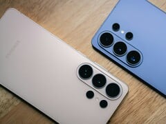 据传，Samsung Galaxy S27 Ultra 的背板设计将不同于图中所示的 Galaxy S26 Ultra。