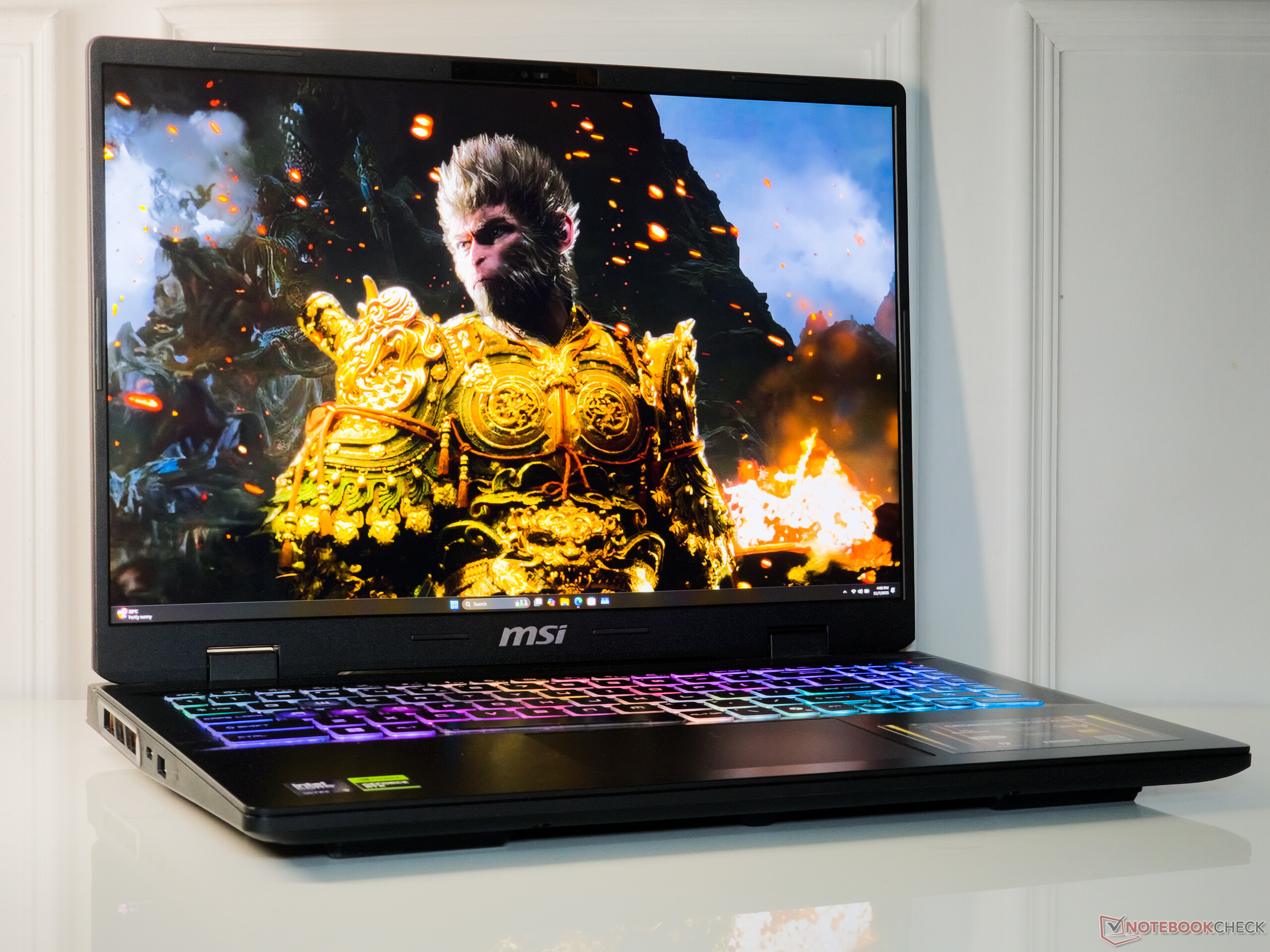 微星Crosshair 16 HX AI评测