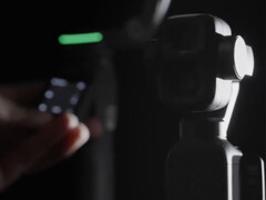 背景是 DJI Osmo Pocket 4P。