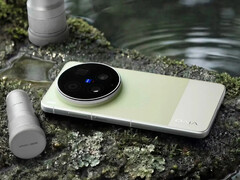 vivo X300 Ultra 的两种首发颜色之一。