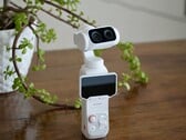 Insta360 Luna Ultra 评测：一款出色的口袋相机，但有几点需要注意