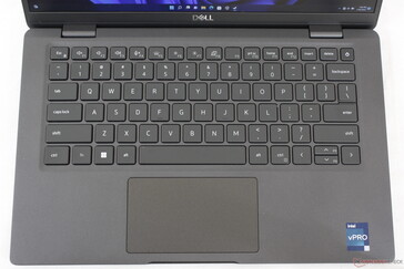 键盘布局与Latitude 7310没有变化。